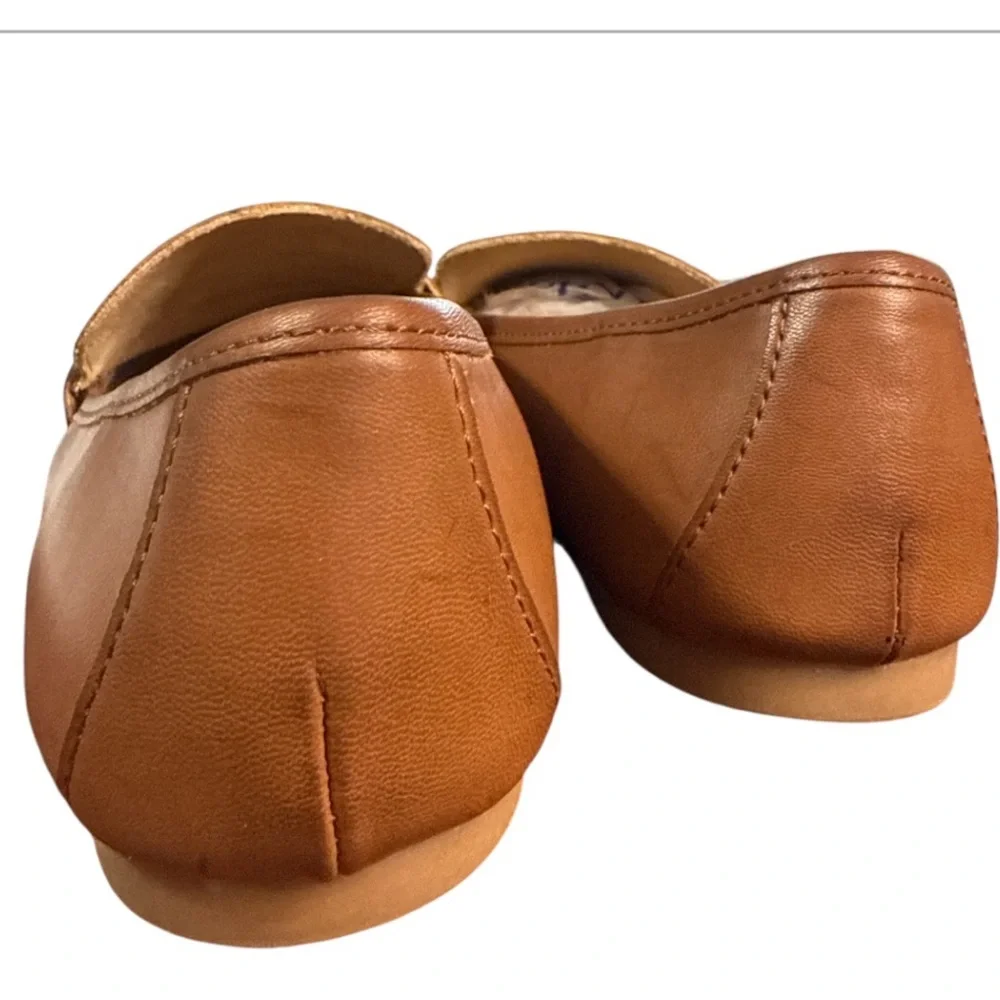 b.ø.c. Tan Faux Leather Penny Loafers 8.5 Casual Slip On Flats EUC